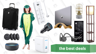 Wednesday's Best Deals: HydroFlask, Anker Gold Box, TravelPro, and More
